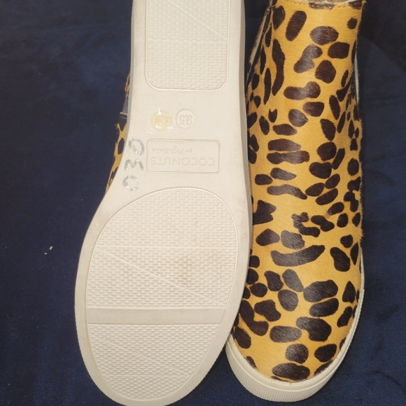 NEW Leopard Print (hidden) Wedge Sneaker - Picture 3 of 3
